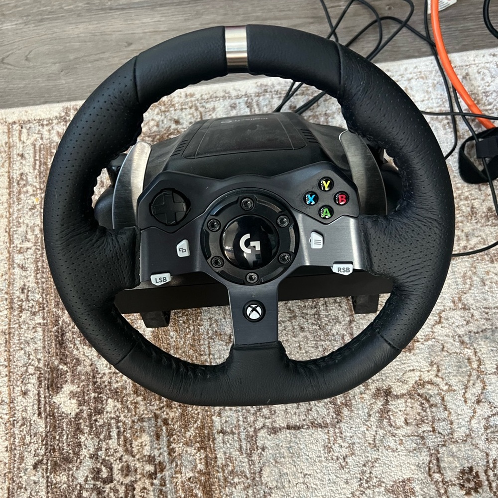 Logitech G920 Wheel with Shifter